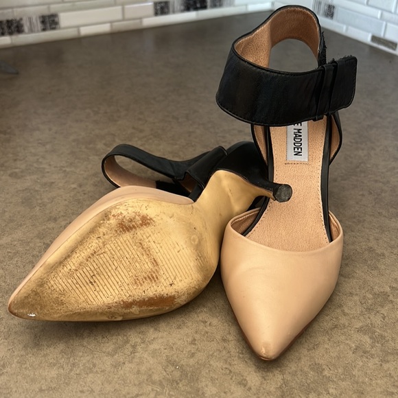 Pumps, with Velcro strap, - Picture 3 of 3